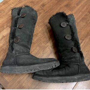 UGG Black Bailey Triplet Button Boots Size 10 Suede
